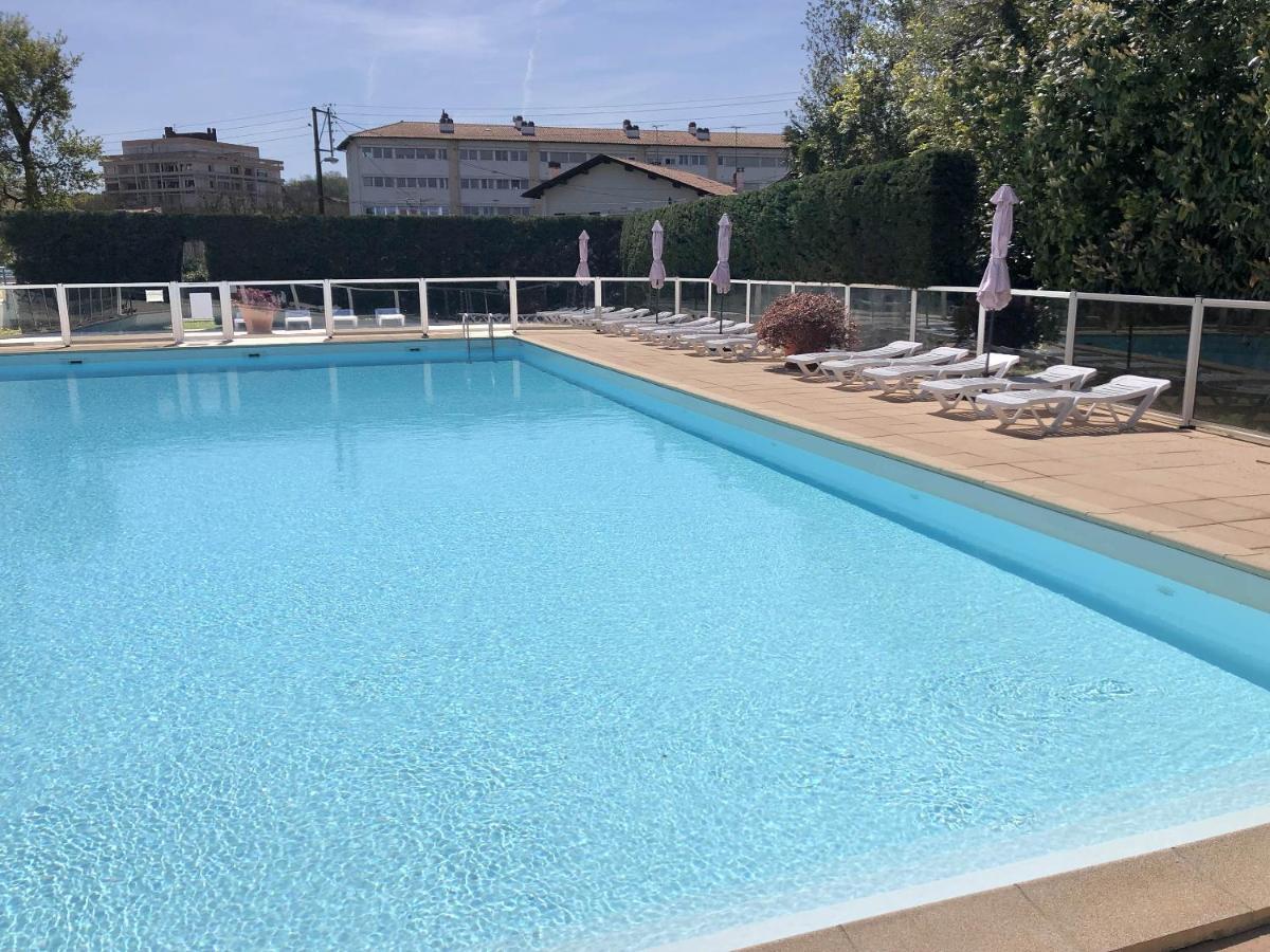 Studio au calme avec piscine, face golf, parking gratuit, tout à pied à 10mn centre ville Ciboure Exterior foto